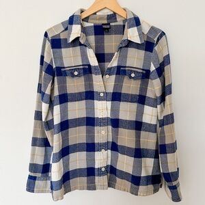 Patagonia Long-Sleeved Fjord Flannel Shirt in blue / grey / yellow, size 4